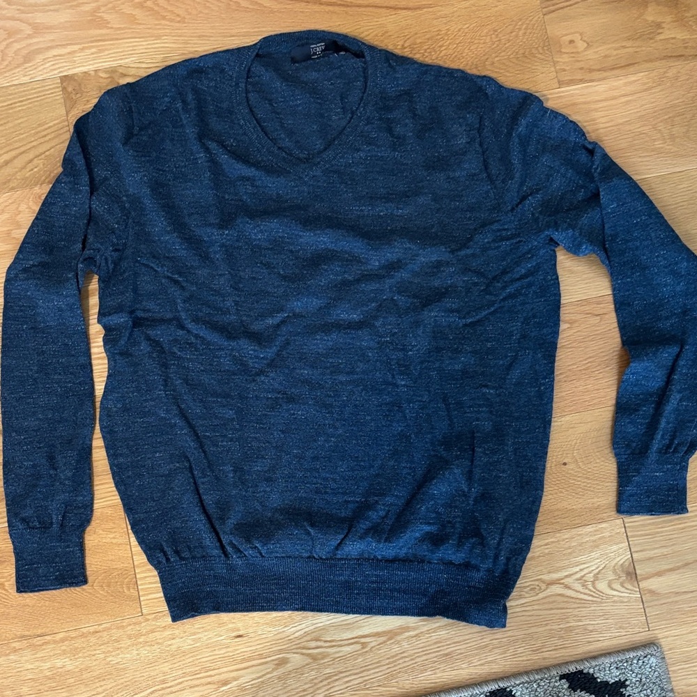 100% Cotton J. Crew Men's V-Neck Sweater in Dark Blue